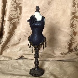 🟠 Dress Form Decor Piece